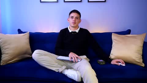 Liam online show from January 17, 2025, 6:23 pm