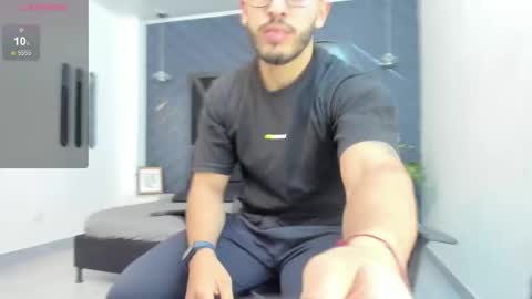 LIAM KLEIN online show from October 27, 2025, 11:36 am