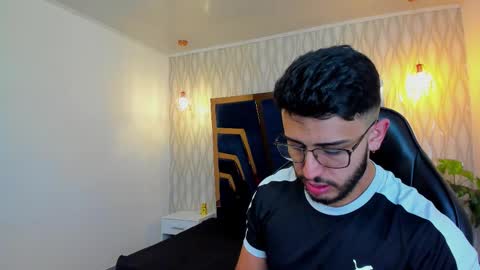 LIAM KLEIN online show from January 16, 2026, 11:14 am