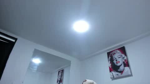 Call me Lian online show from April 8, 2026, 12:05 pm