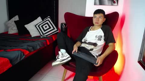 Liam  online show from February 20, 2026, 11:54 am