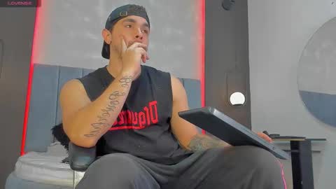 Liam online show from March 9, 2026, 11:09 pm