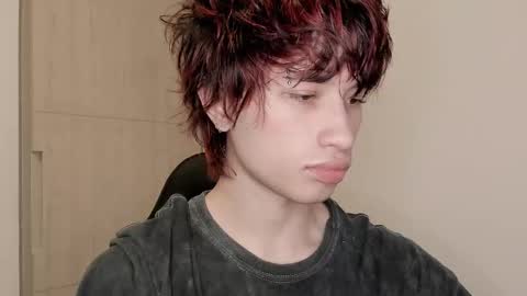 Snapshot of liamelf chatting on February 10, 2026, 1:53 am Liam online show from February 10, 2026, 1:53 am