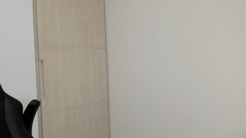 Snapshot of liamelf chatting on February 17, 2026, 4:42 am Liam online show from February 17, 2026, 4:42 am