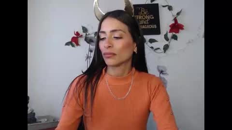 Lia Miller online show from December 12, 2024, 4:43 pm