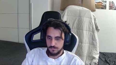 liamriddley online show from November 2, 2025, 2:14 am