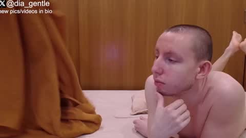 Dia and Julian online show from March 10, 2026, 9:58 am