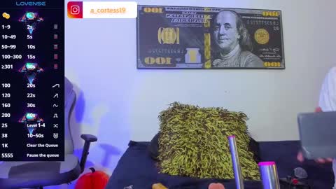 Snapshot of lian_23_ chatting on December 7, 2024, 1:51 pm    online show from December 7, 2024, 1:51 pm