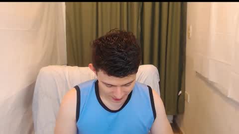 lian_eathan online show from November 25, 2025, 9:15 pm