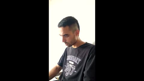 lian_mike203523 online show from April 17, 2026, 8:12 pm