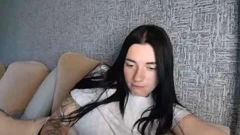 liana_diva online show from May 27, 2026, 10:23 am