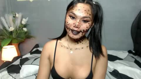 Liane online show from October 30, 2025, 11:27 pm