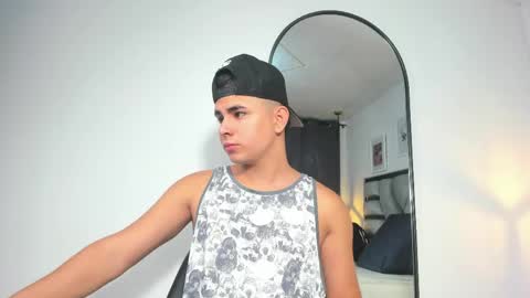 Snapshot of lianfox_ chatting on May 25, 2026, 12:33 pm lianfox_ online show from May 25, 2026, 12:33 pm