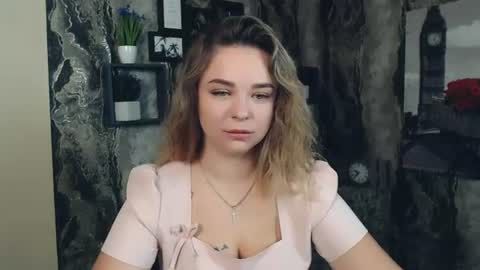 Snapshot of liaralime_ chatting on July 15, 2026, 6:07 am Liara online show from July 15, 2026, 6:07 am