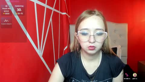 Lia Roberts online show from December 18, 2024, 12:07 pm