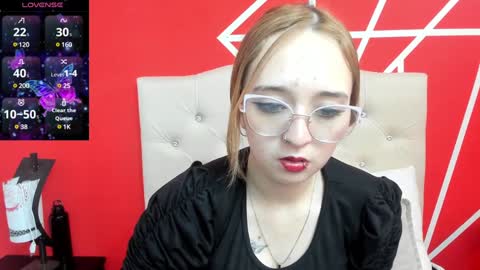 Lia Roberts online show from December 26, 2024, 12:05 pm