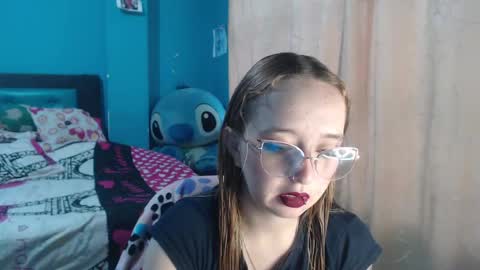 Lia Roberts online show from February 12, 2025, 12:01 pm