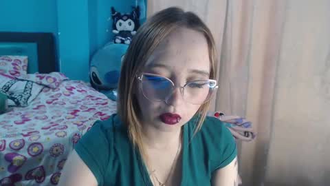 Lia Roberts online show from March 4, 2025, 11:51 am