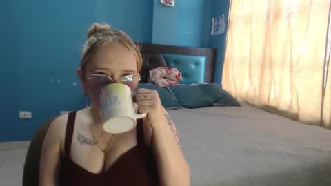 Lia Roberts online show from September 13, 2025, 12:16 pm