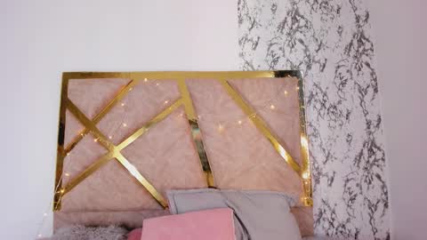 liaross online show from March 21, 2026, 9:29 pm