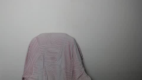 Lia online show from February 17, 2026, 1:40 pm