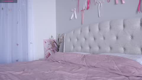 Lia online show from April 1, 2026, 1:39 am