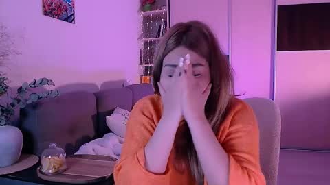 libra_mia online show from September 18, 2025, 6:54 pm