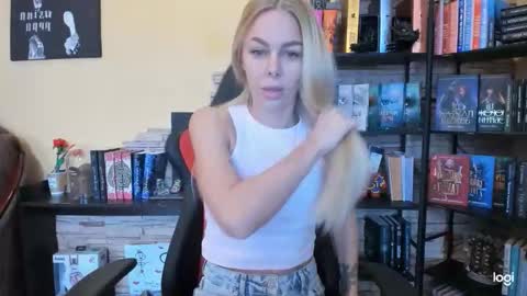 Anna online show from December 1, 2025, 8:52 am