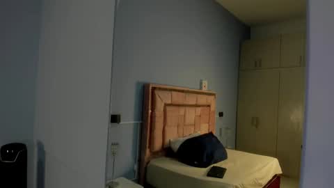 licky_lov online show from October 11, 2025, 3:17 am