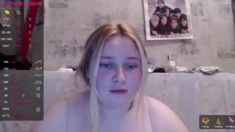 light_lunaa online show from November 6, 2025, 2:29 pm