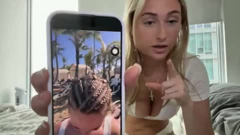 Snapshot of lightbluepufferfish chatting on February 25, 2026, 5:55 pm Joy online show from February 25, 2026, 5:55 pm