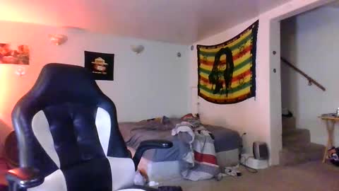 lightskinned666 online show from April 18, 2026, 11:58 am