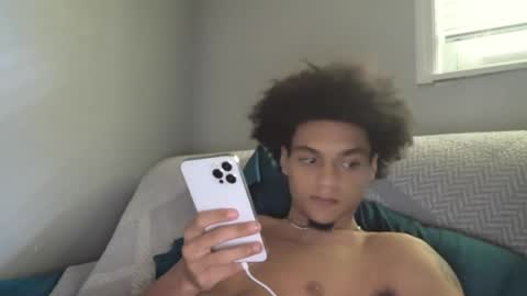 Snapshot of lightskinwithgirth chatting on April 3, 2026, 7:01 pm lightskinwithgirth online show from April 3, 2026, 7:01 pm