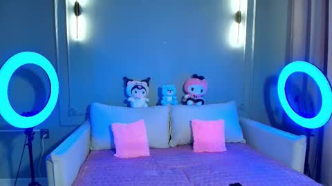 Lihn Pham online show from December 20, 2025, 3:24 am