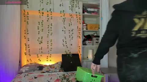 Snapshot of liiavega chatting on March 18, 2026, 11:35 am online show from March 18, 2026, 11:35 am