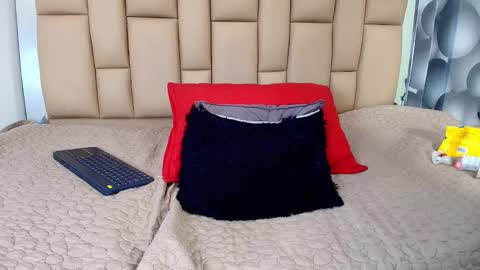 Miia online show from February 5, 2026, 7:40 pm