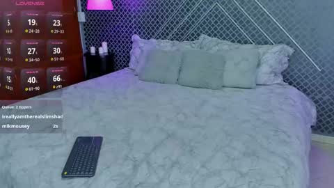Snapshot of liilith_bloom chatting on October 23, 2025, 7:56 pm Lilith online show from October 23, 2025, 7:56 pm