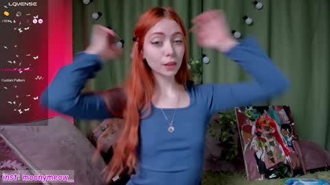 Snapshot of lika_moon chatting on December 30, 2024, 3:25 am Lika online show from December 30, 2024, 3:25 am