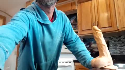 St pierre online show from November 25, 2025, 2:39 pm