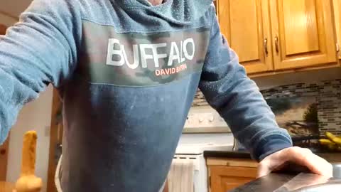 St pierre online show from March 11, 2026, 3:29 pm