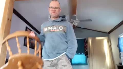 St pierre online show from April 2, 2026, 2:37 pm