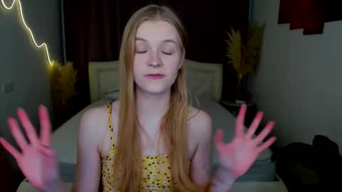 Snapshot of lil_cookie_monster chatting on February 6, 2026, 1:25 pm Erica online show from February 6, 2026, 1:25 pm