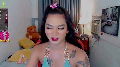Snapshot of lil_fantacy chatting on December 4, 2024, 3:37 am LILY online show from December 4, 2024, 3:37 am