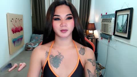 Snapshot of lil_fantacy chatting on October 7, 2025, 9:28 am LILY online show from October 7, 2025, 9:28 am