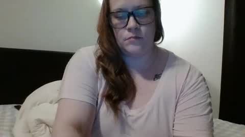 lil_nelli8 online show from December 12, 2024, 7:19 am
