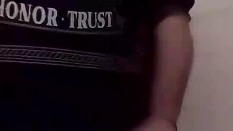 lil_ogbelle_ogkong420 online show from October 17, 2025, 12:52 pm