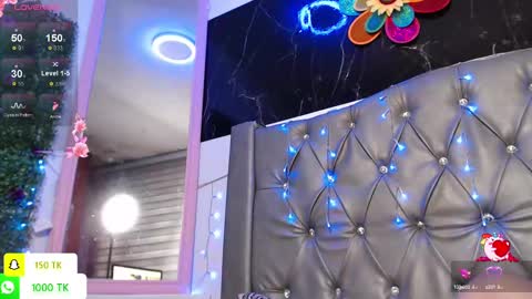   online show from September 19, 2025, 11:11 am