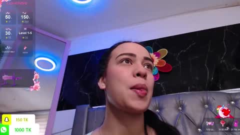   online show from October 11, 2025, 12:04 pm