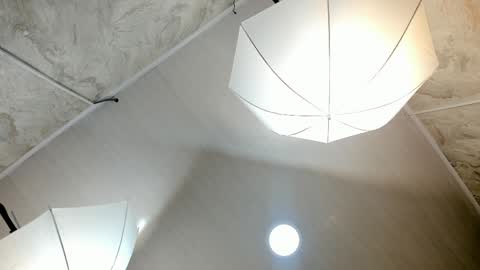 Lila online show from April 6, 2026, 12:50 pm