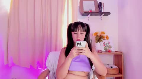 Lila  online show from November 20, 2025, 7:57 pm